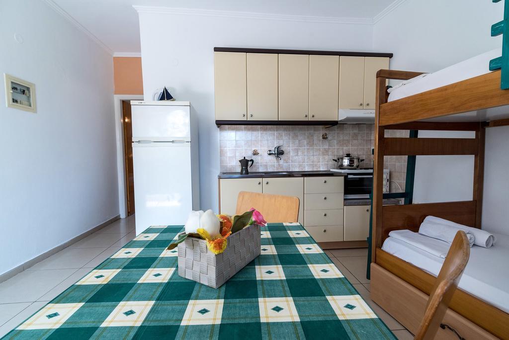 Faros Apartments ミティカス エクステリア 写真